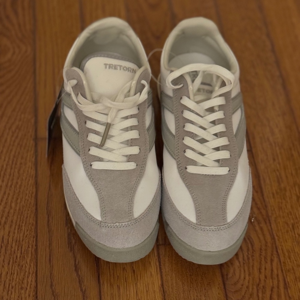 Tretorn tennis shoe - NWT size 8